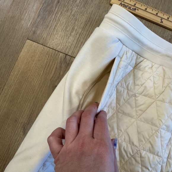 Athleta Quilted Solstice Skirt Size 10 Cream White Drawstring Pockets Athleisure - Picture 5 of 7